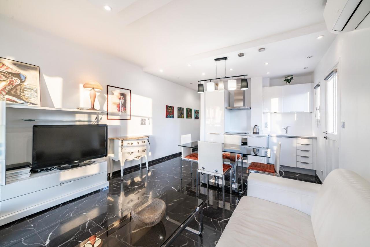 One Bedroom Heart Of Apartment
