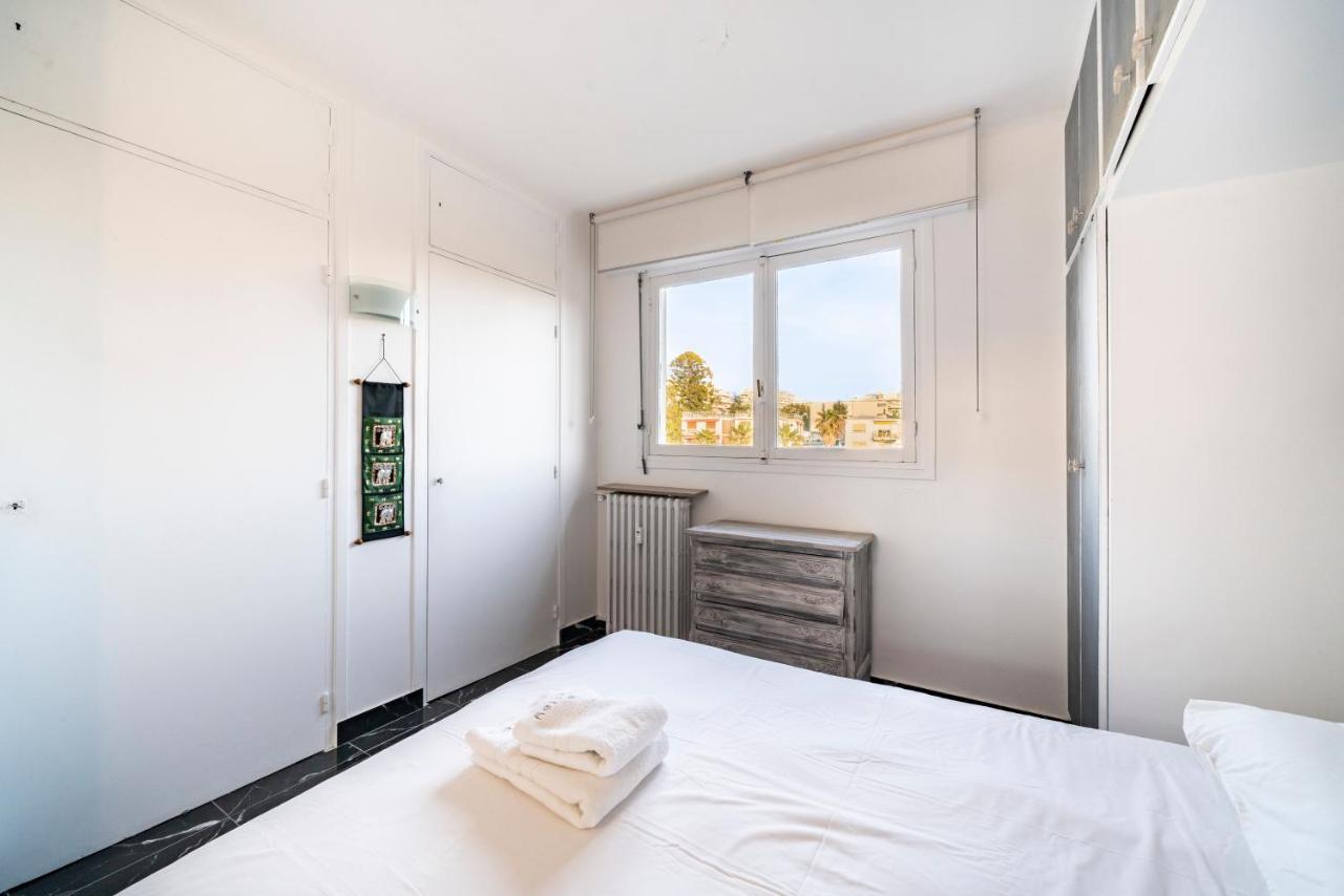 One Bedroom Heart Of